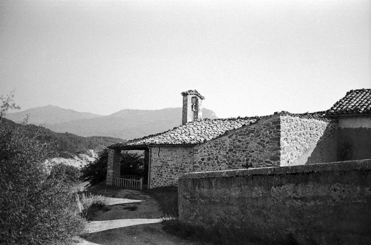 Vers-sur-Méouge. - La chapelle Saint-Côme et Saint-Damien.