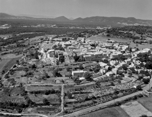 La Garde-Adhémar. - Vue aérienne du village