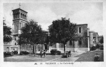 La cathédrale Saint-Apollinaire, vue de la place des Ormeaux.