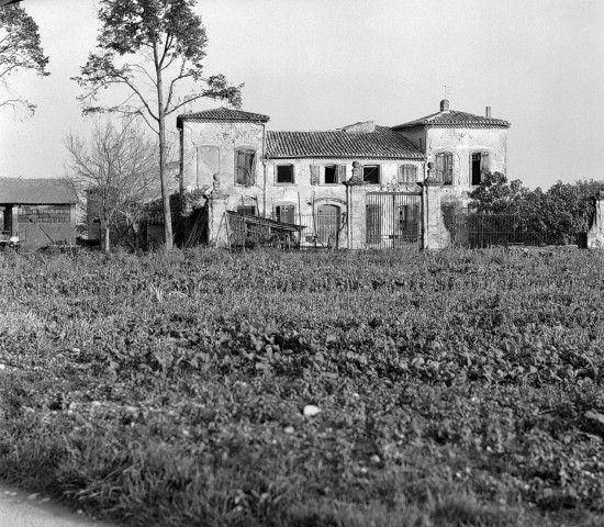 Étoile-sur-Rhône.- Maison Laurencin quartier Champfort.