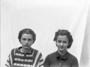 Portrait. - Marie-Thérèse Champin et Françoise Champin.