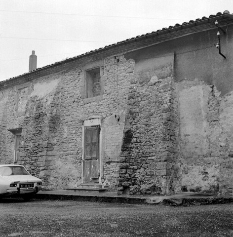 Étoile-sur-Rhône.- La chapelle des Pénitents Blancs.