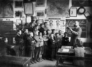 Fouquières-lès-Lens (Pas-de-Calais).- Leçon sur l'anti alcoolisme à l'école de garçons.