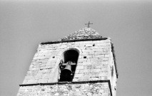 Valaurie. - Le clocher de l'église Saint-Martin.