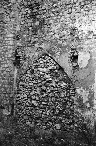 Mirmande.- Détail du mur sud de la nef de l'église Sainte-Foy.