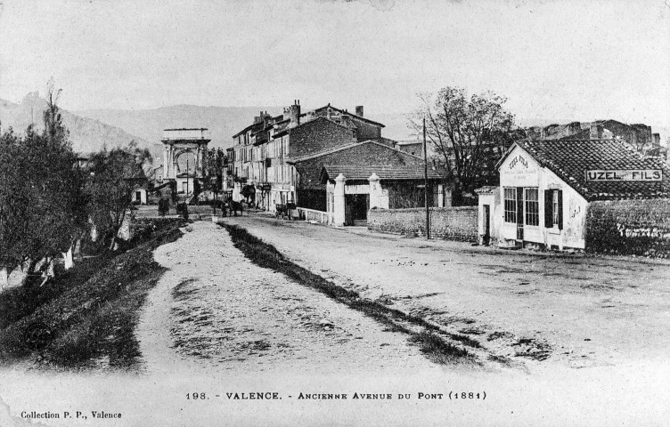 Valence.- L'avenue du Pont fut renommée avenue Gambetta le 7 juillet 1888.