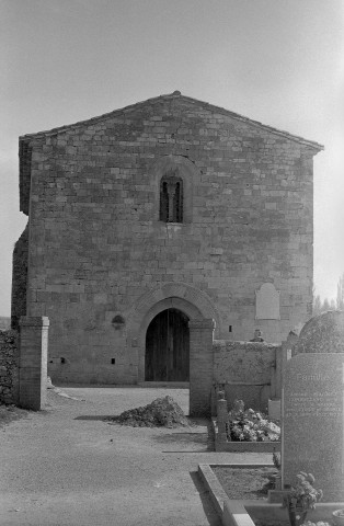 La Bâtie-Rolland. - La façade ouest de la chapelle Saint-Andéol.