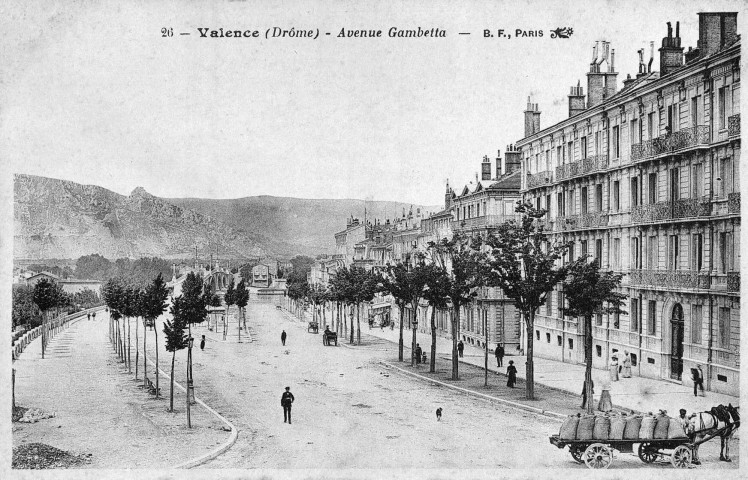 Valence.- Avenue Gambetta.