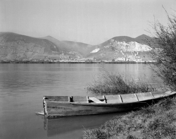 La Coucourde. - Vue du Rhône et de Cruas en Ardèche.