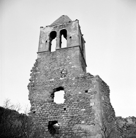 Roynac.- Les ruines de l'ancienne église.