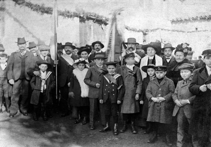 Vaunaveys-la-Rochette.- Fête des bouviers à Vaunaveys, février 1914.