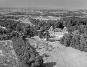 Beausemblant.- Vue aérienne du château de Senaud.