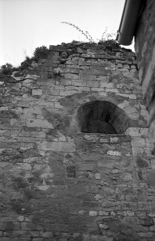 Allan. - La façade sud du transept de la chapelle Barbara.