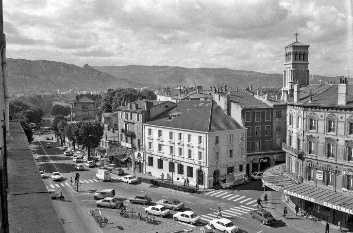 Valence.- Vue panoramique de la ville prise de l'Hôtel de la Croix d'Or.