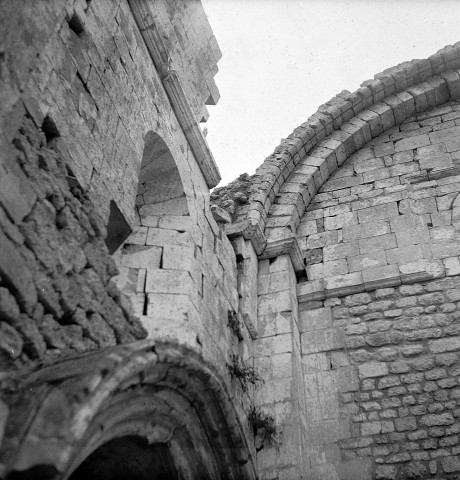 La Garde-Adhémar. - La chapelle du Val des Nymphes fut restaurée et retrouva une couverture en 1991.
