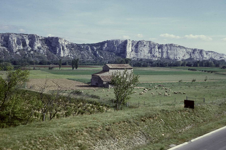 Donzère.- Les rochers du Défilé.