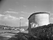 Manas. - La chapelle du cimetière.