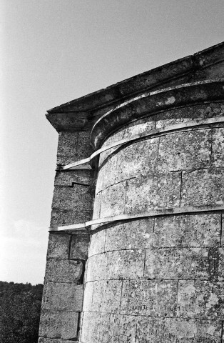 Saint-Paul-Trois-Châteaux.- Détail du chevet de la chapelle Sainte-Juste.