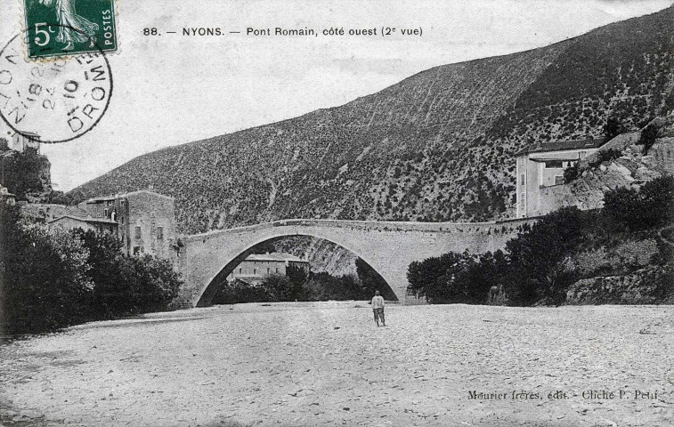 Le pont roman sur l'Eygues.