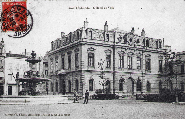 La mairie.