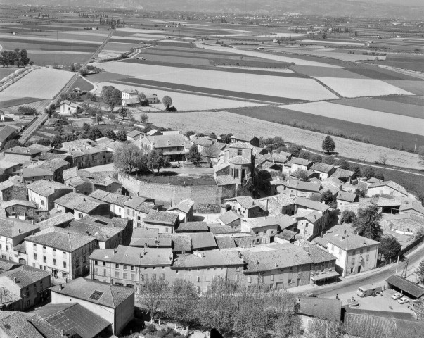 Alixan.- Vue aérienne du village.