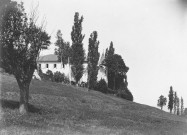 Charols, château de Salettes. - Partie des façades sud et est.
