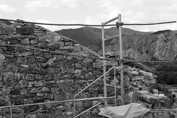 La Charce.- L'aile ouest du château, avant travaux.