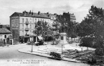 Boulevard d'Alsace et monument de Montalivet, à gauche l'emplacement du cinéma le Palace, actuellement les Navires.