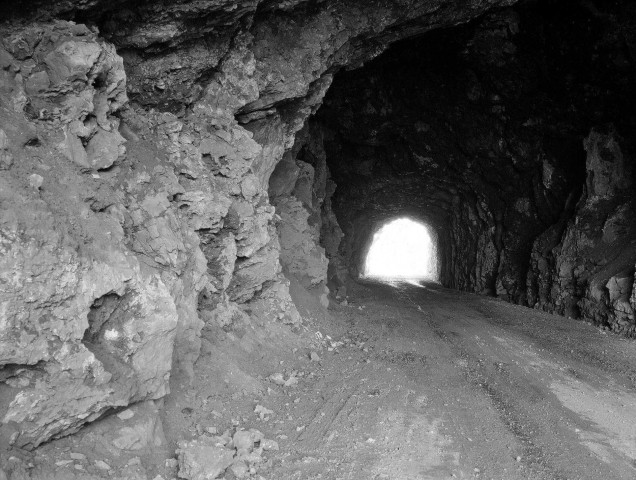 Bouvante.- La route du col du Pionnier.