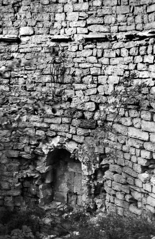 Piégros-la-Clastre.- Détail du chœur de la chapelle Saint-Médard (XIIe s.).