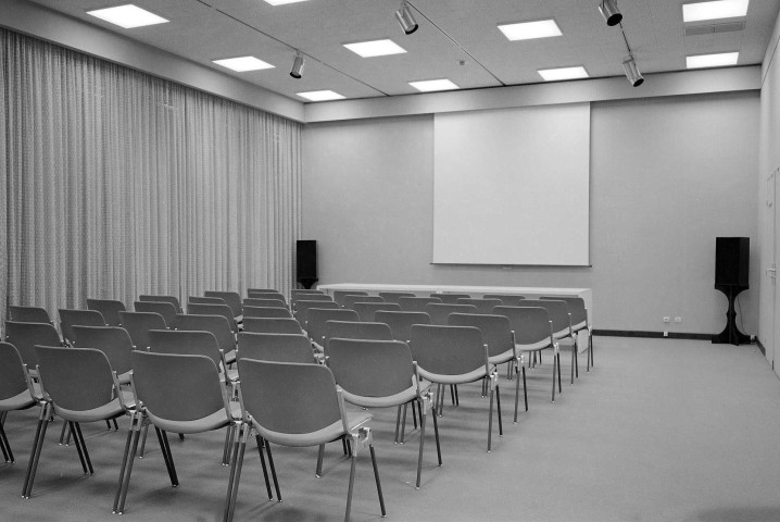 Valence.- Salle de Conférence des Archives départementales.