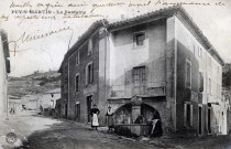 Puy-Saint-Martin.- La fontaine Grande Rue.