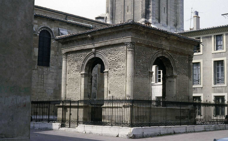 Valence.- Le Pendentif.