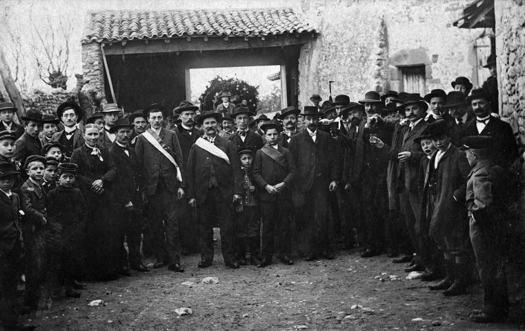 Vaunaveys-la-Rochette.- Fête des bouviers à Vaunaveys "Aux bonnets".