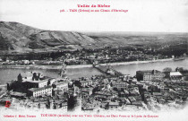 Vue panoramique de la ville et de Tournon (Ardèche).