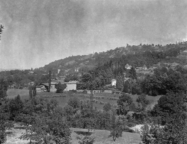 Saint-Thomas-en-Royans.- Les moissons sur le domaine de la Chartronnière.