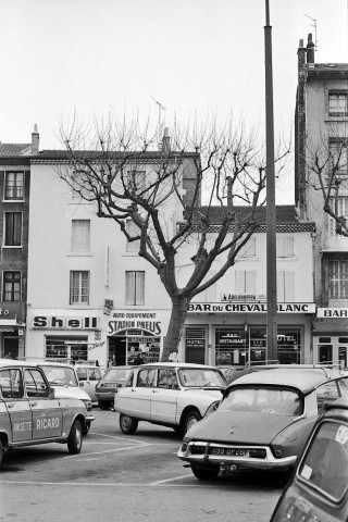 Valence.- Avenue Sadi Carnot.