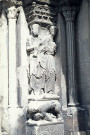 Romans-sur-Isère.- Sculpture du parvis de la collégiale Saint-Barnard.