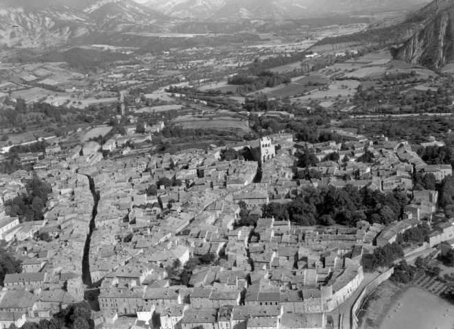 Vue aérienne de la ville.