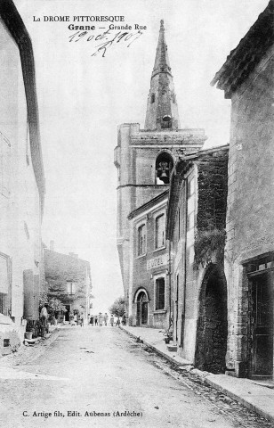 Grâne.- Grande Rue et le clocher.