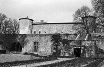 Saint-Vallier. - L'orangerie du château.