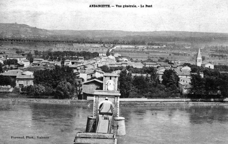 Le pont suspendu Marc Seguin sur le Rhône.