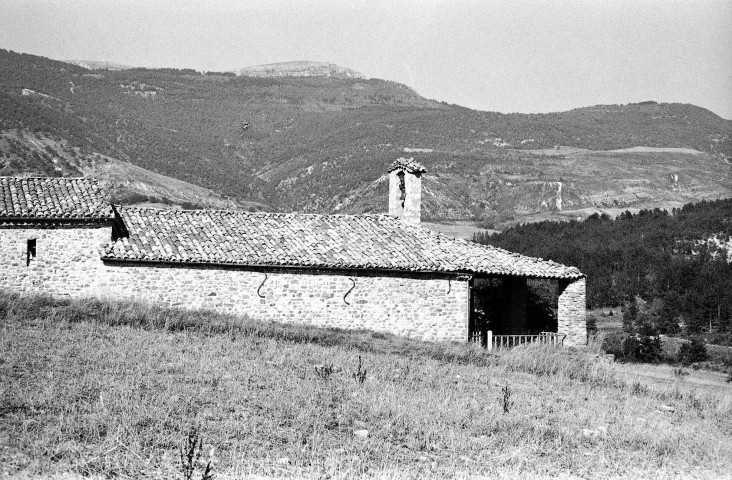 Vers-sur-Méouge. - La chapelle Saint-Côme et Saint-Damien.