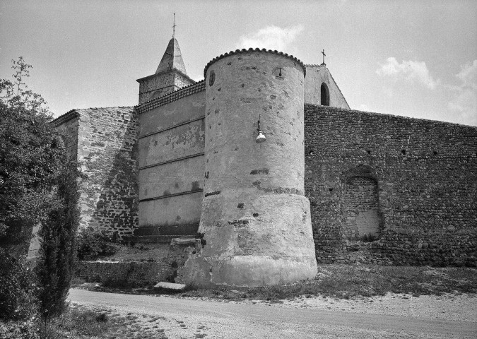 Tulette.- Vestiges des remparts.