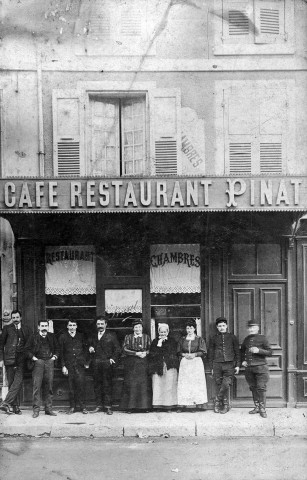 L'hôtel, café restaurant Pinat, 15 avenue du Tunnel, l'actuelle avenue Félix-Faure.