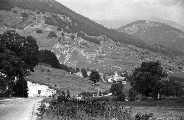 Lus-la-Croix-Haute. - Vue générale du hameau des Lussettes.