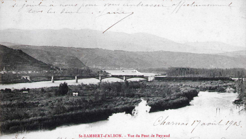 Pont ferroviaire reliant la ville à Peyraud (Ardèche).