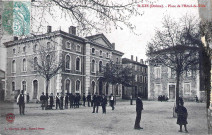 La place de l'hôtel de ville.
