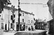 La place de la Fontaine.