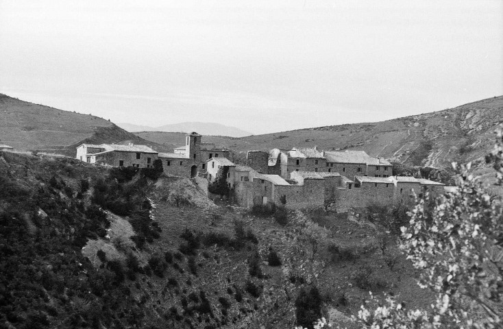 Le Poët-Sigillat.- Vue générale du village.